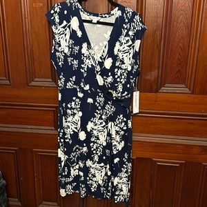 NWT sleeveless floral dress